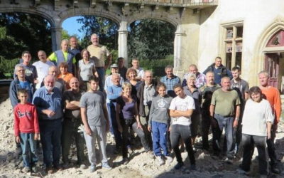 Nettoyage au château de Saint-Cirgues sur Couze